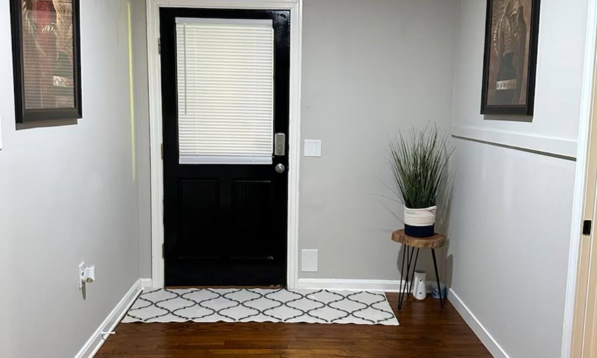 Lawrenceville House | Charming 2-bedroom house in peaceful Lawrenceville with WiFi, AC