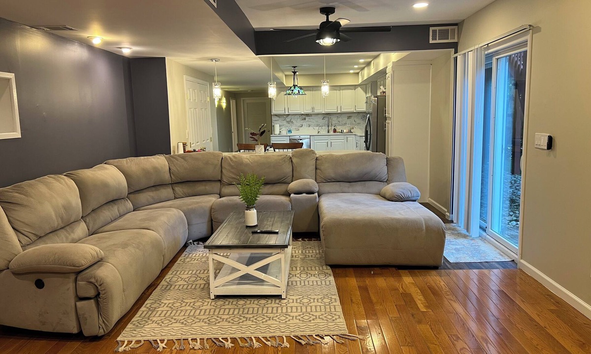 North Haledon Apartment | Charming 2-bedroom apartment with WiFi, AC in wonderful North Haledon
