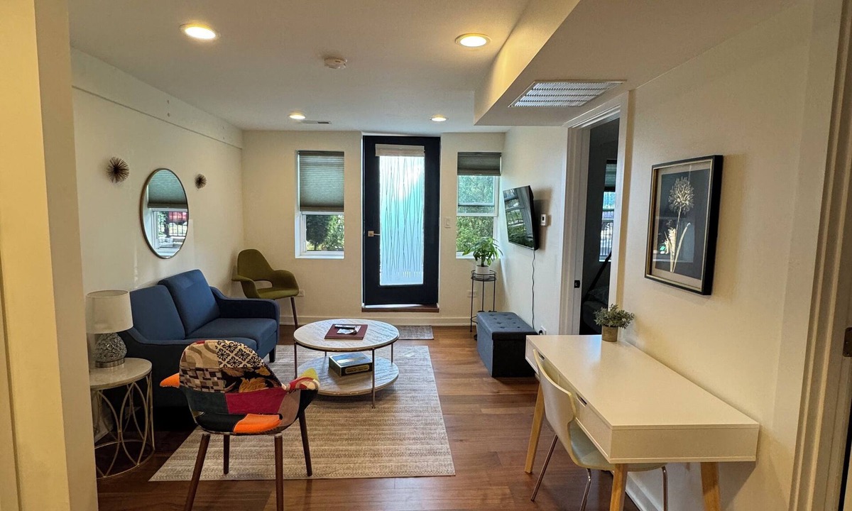 Bridgeport Apartment | Charming 2-bedroom 1 bathroom Bridgeport Chicago