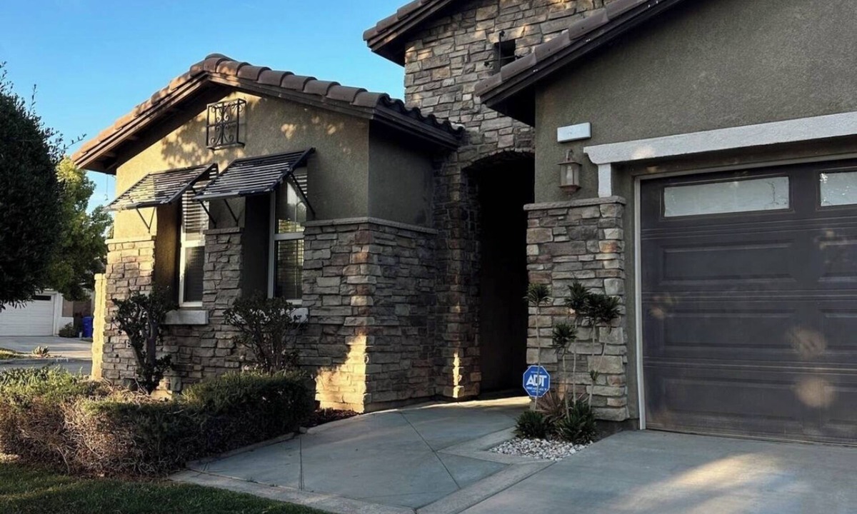 Fontana House | Charming 2-bedroom/2 Bath house with WiFi, AC and Heating in wonderful Fontana