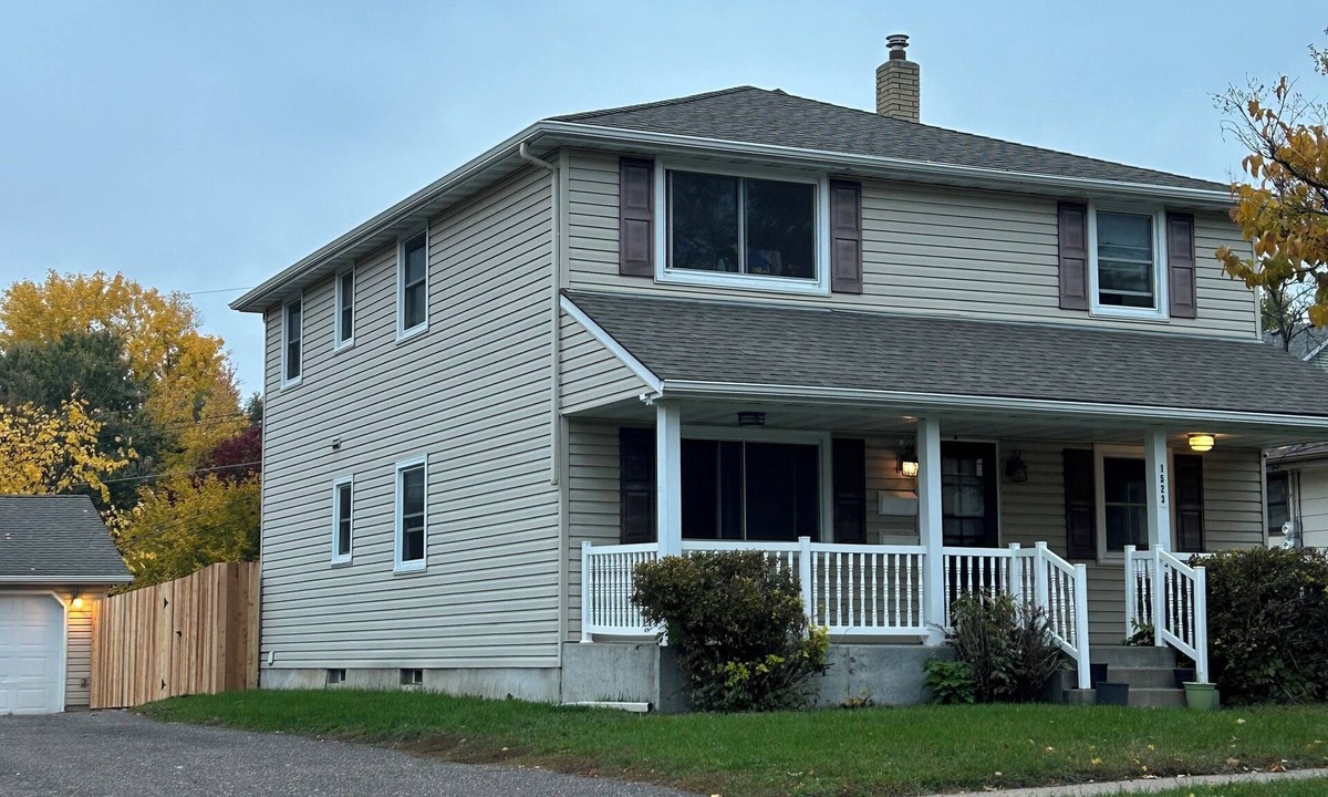 St. Paul Apartment | Charming 2-bedroom apartment with AC, WiFi in superb Saint Pauls Frost Lake area