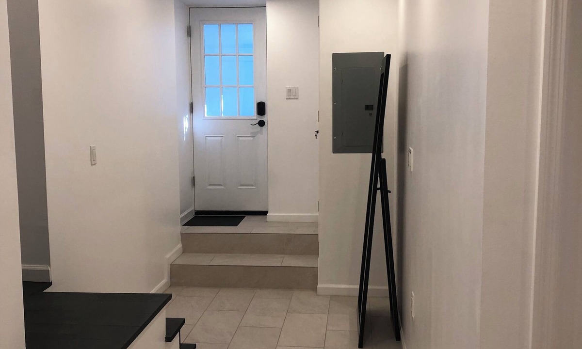 Ditmas Park Apartment | Charming 2-bedroom apartment with WiFi, AC in lovely Brooklyn