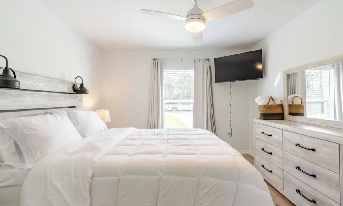 Sun 'N Lake Apartment | Charming 2-bedroom apartment in wonderful Sebring with WiFi