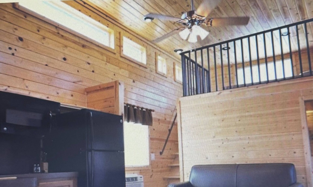 Babb Cabin | Charming 2-bedroom cabin in St Mary’s Glacier