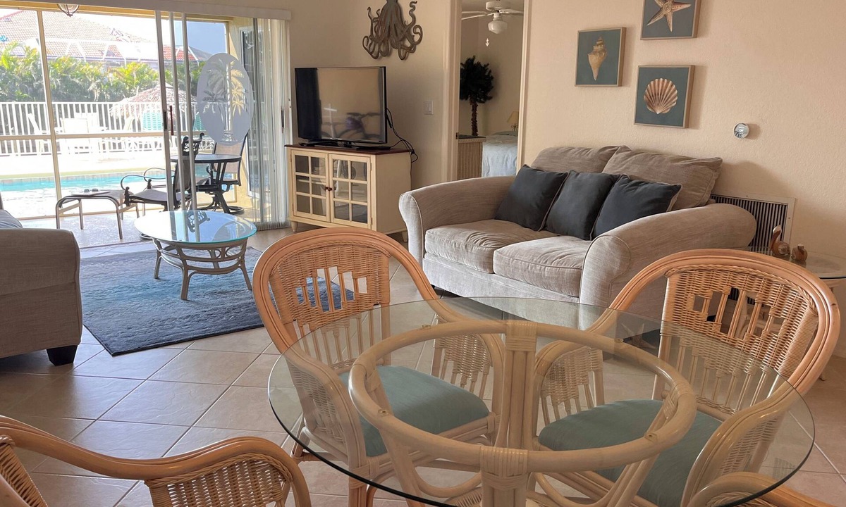 Pelican Condo | Charming 2-bedroom condo with WiFi, in Cape Coral with pool, spa, & water view.