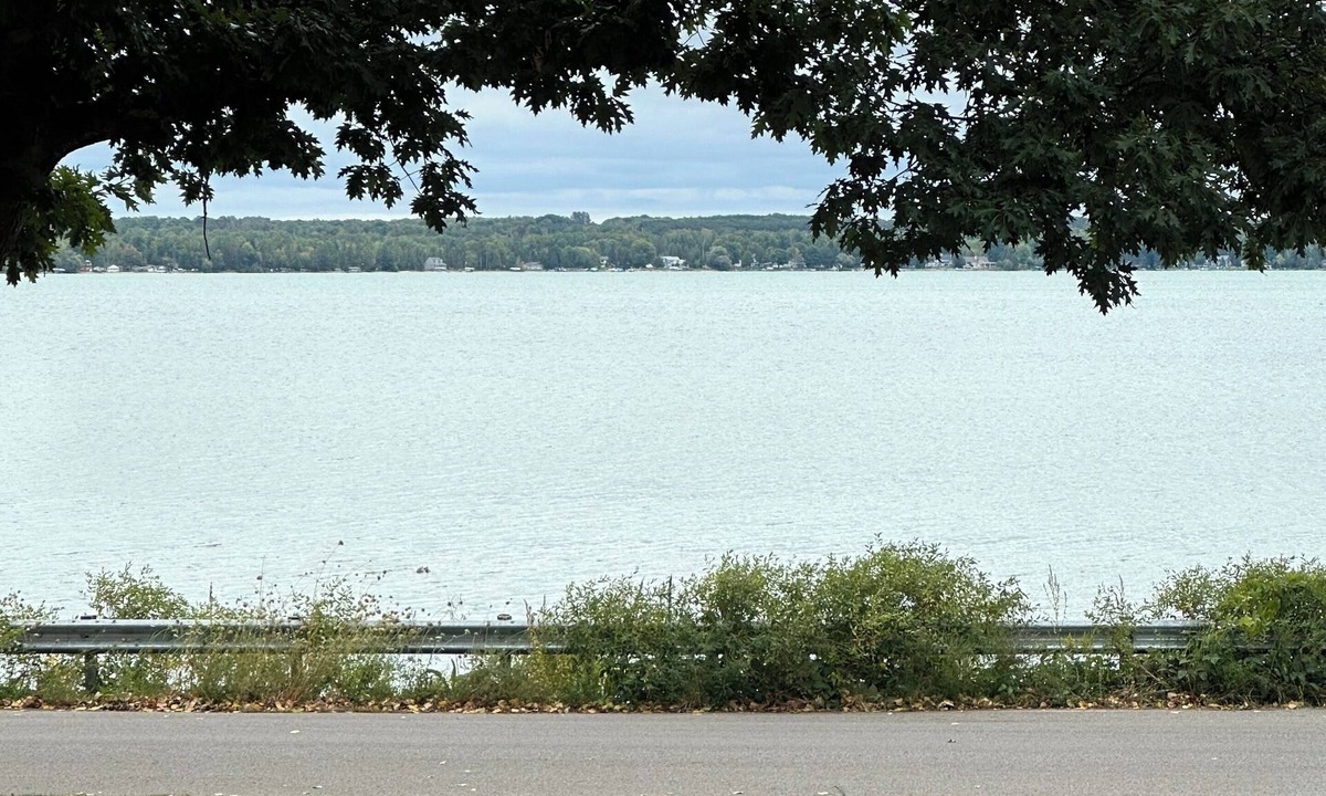 Mullett Lake Cottage | Charming 2-bedroom cottage in marvelous Cheboygan with WiFi, AC