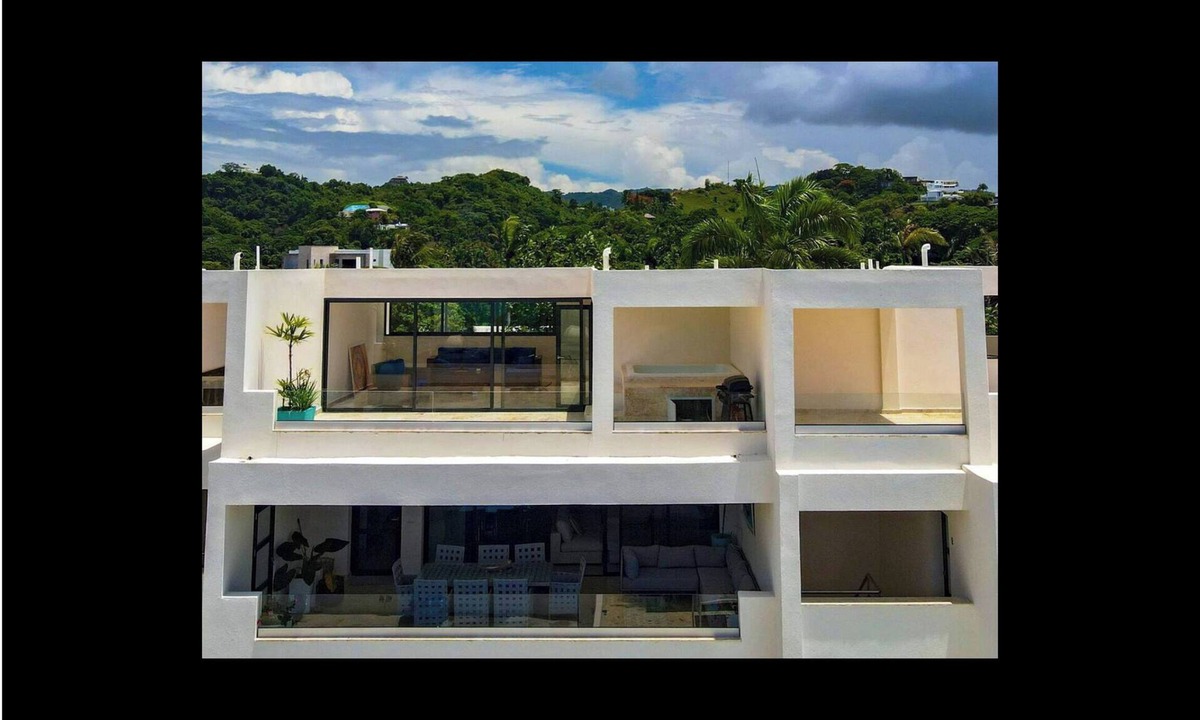 El Callejon Condo | Charming 2-bedroom penthouse condo with ocean views in amazing Las Terrenas