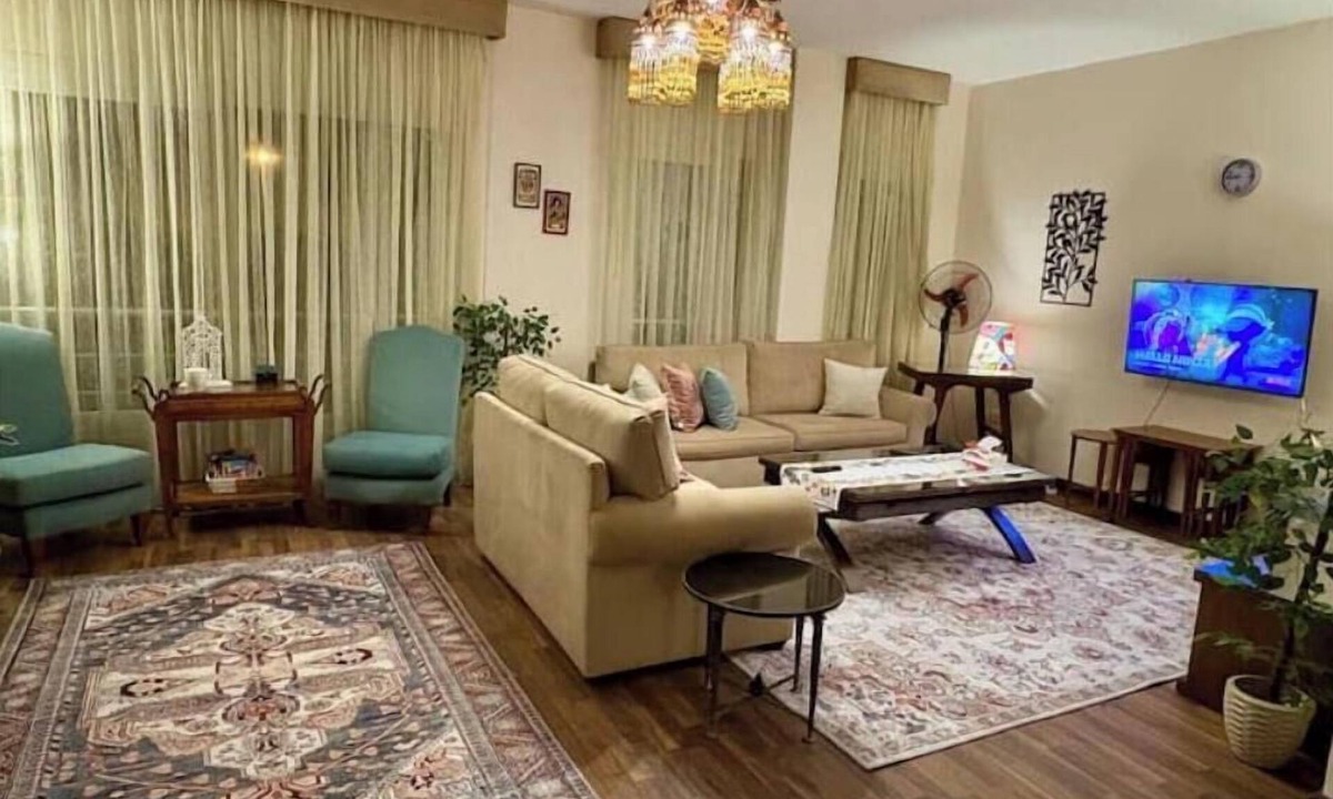 Sheikh Zayed City Apartment | Charming 2-bedroom apartment in Sheikh Zayed- families & single travelers only