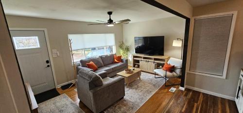 Clifton Heights House | Charming 2 bedroom house in serene St Louis