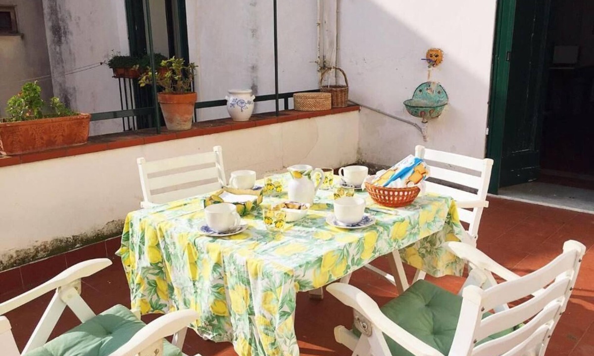 Meta Apartment | Charming 2-bedroom house with WiFi, AC in serene Meta
