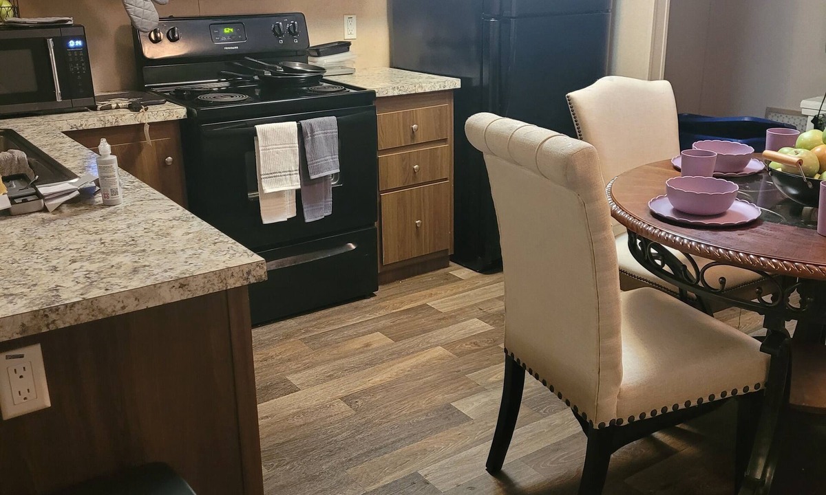 Eudora House | Charming 2-bedroom house with WiFi, AC in wonderful Eudora