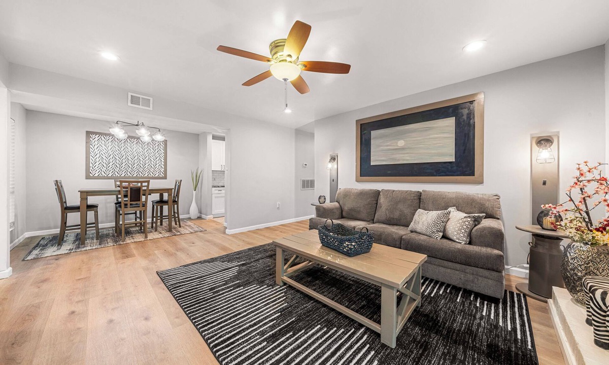 Charlotte Condo | Charming 2-bedroom Minutes From the City on Providence Road 5026 Sardis Rd, F