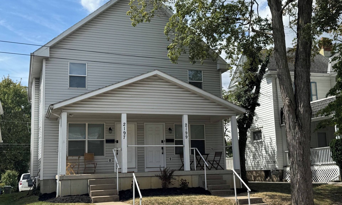 Old North Columbus House | Charming 2-Bedroom Townhome with WiFi and AC in fantastic Columbus
