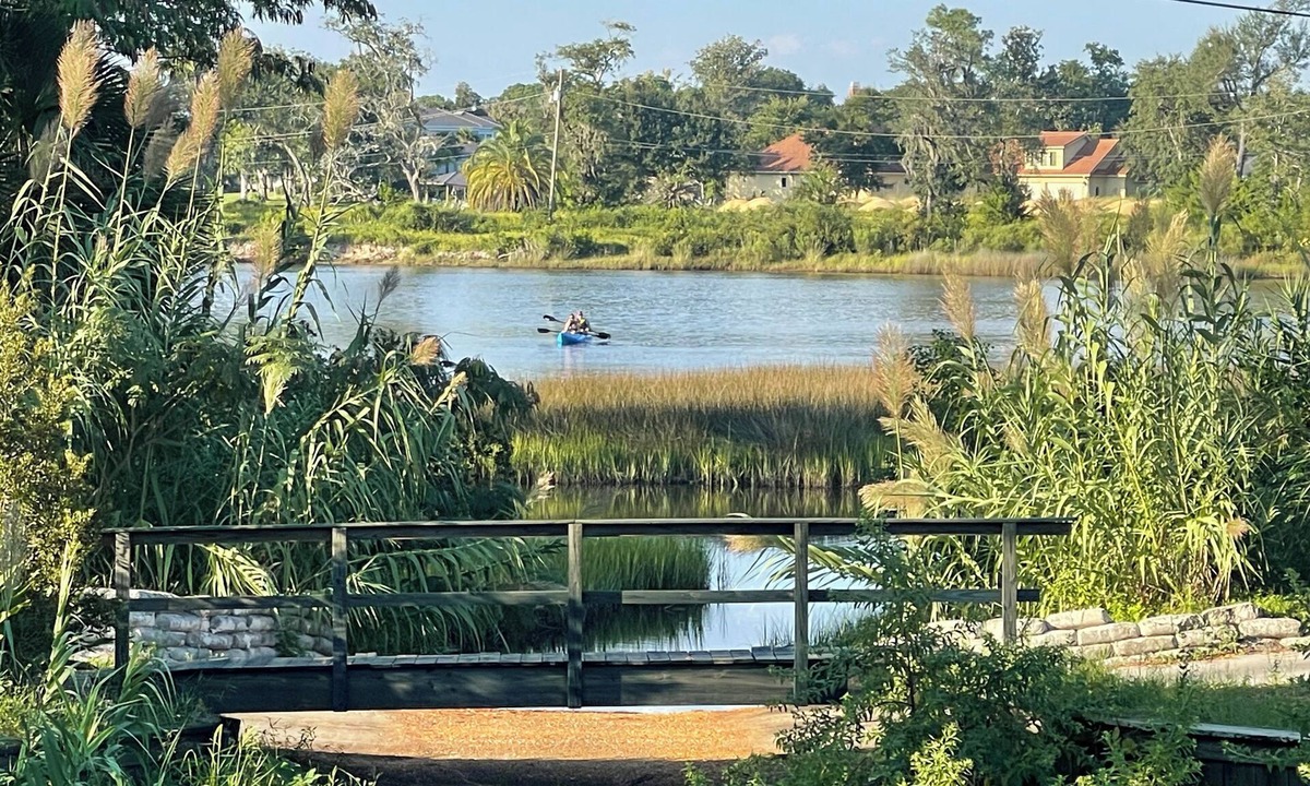 Pretty Bayou Cottage | Charming 2-bedroom cottage with access to Pretty Bayou & the Gulf of Mexico.