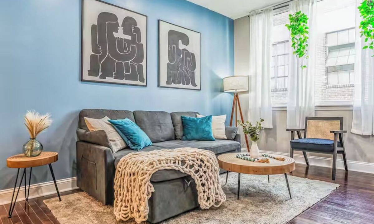 Market East Condo | Charming 2-bedroom condo in Center City Philadelphia - Walk Everywhere