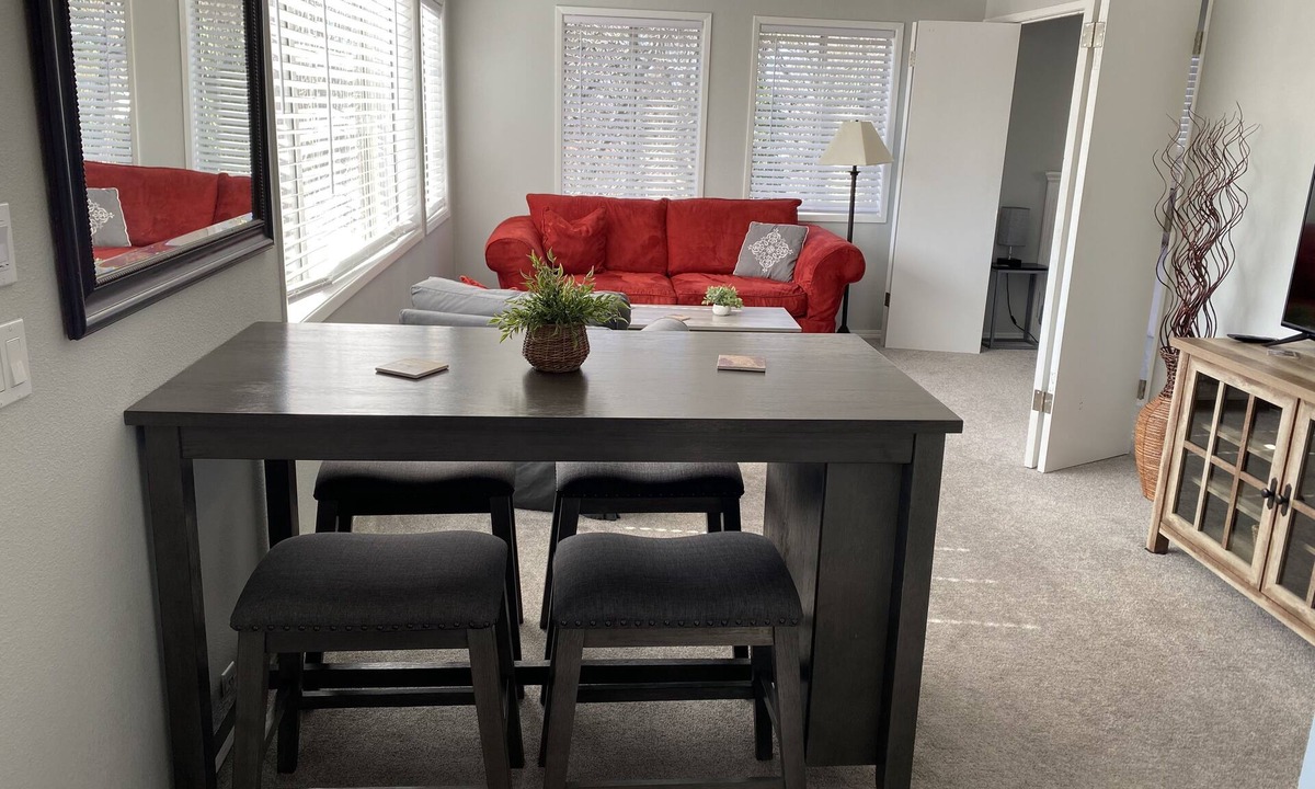 Placerville House | Charming 2 bedroom guesthouse in the Heart of Town