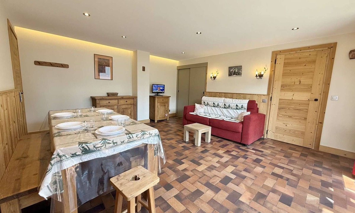 Praz-sur-Arly Apartment | "Charming 2-Room Apartment in Praz-Sur-Arly, Close to Ski Slopes - Sleeps 5"
