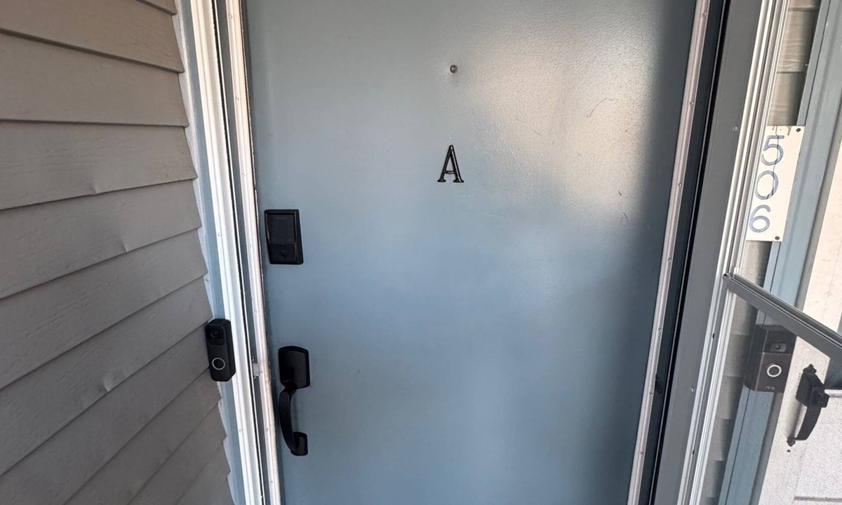 Mount Laurel House | Charming 2-bedroom townhome with AC, WiFi in Pleasant Mount Laurel Township