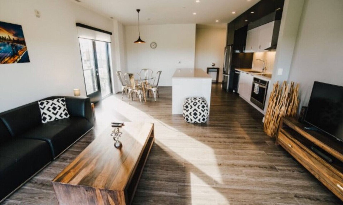 Winnipeg Apartment | Charming 2BR Apt Close to Assiniboine Park and Zoo