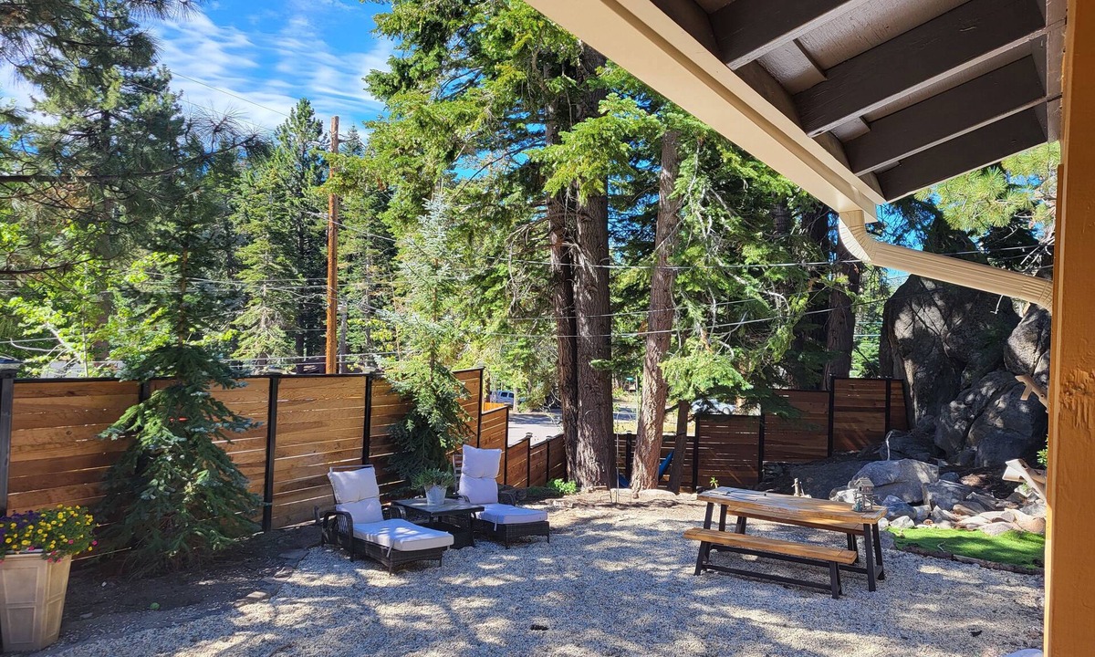Upper Kingsbury House | Charming 3-bd home w/skiing, hiking, downtown activities close by. Pets ok