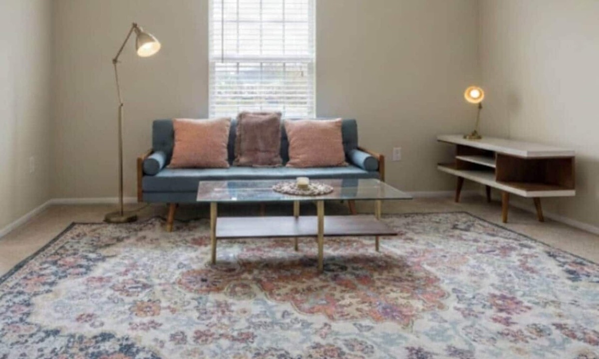 Amherst Center House | Charming 3 bed, 1 bath home with new furniture
