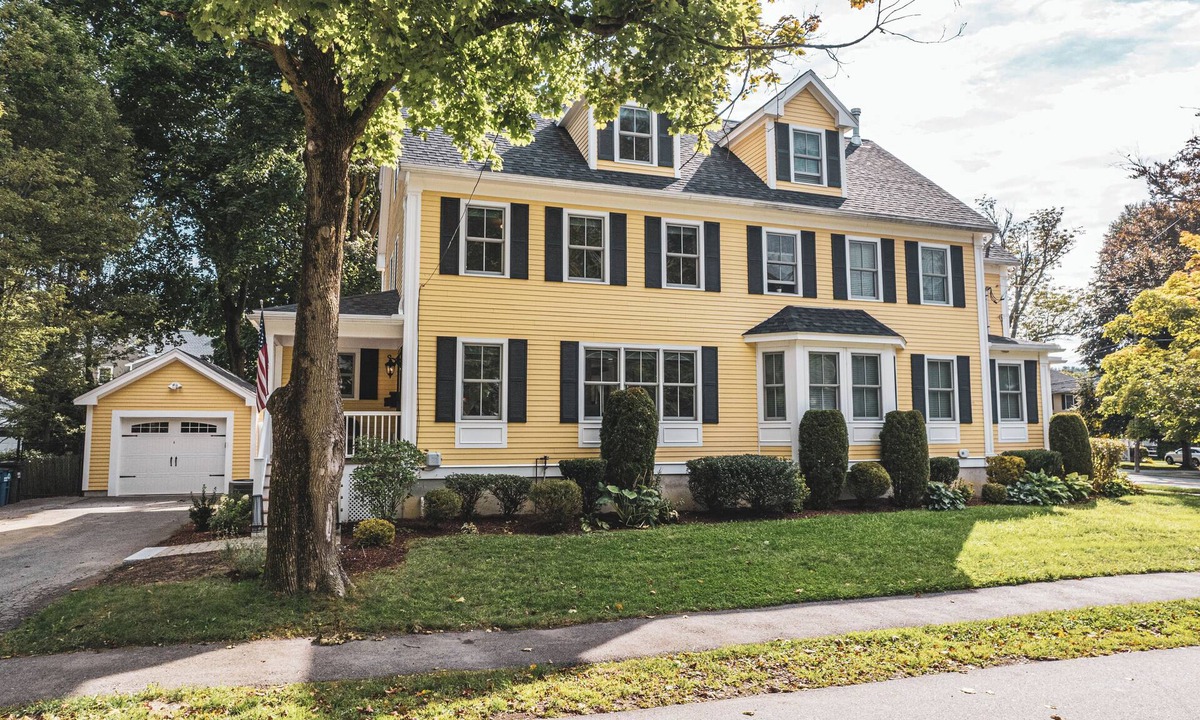 Andover House | Charming 3-bed townhome Perfect for Families and School Visits Near Downtown