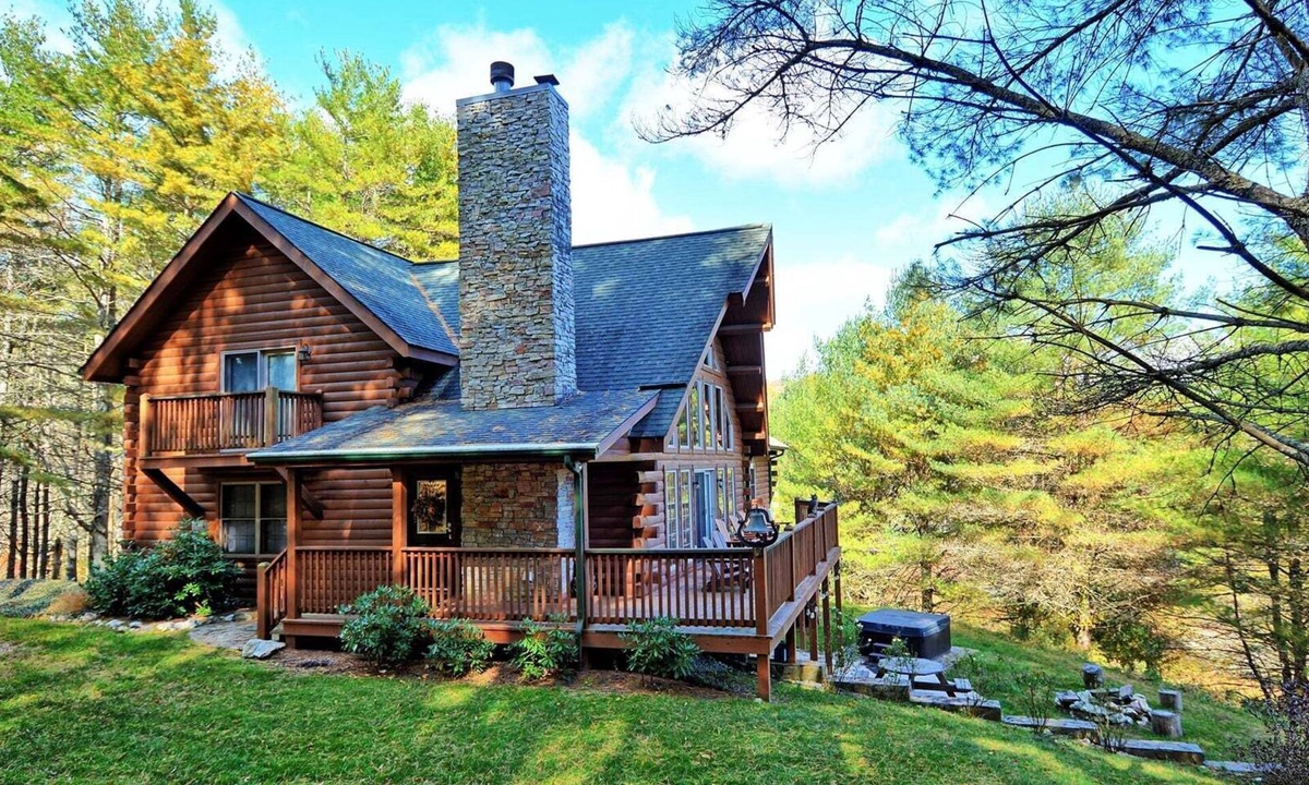 Laurel Springs Cabin | Charming 3-bedroom cabin in Laurel Springs, NC, perfect for family getaways.