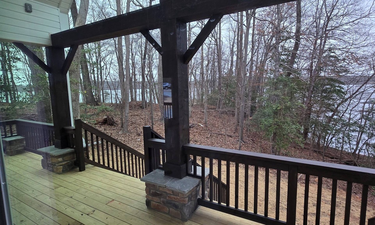 Roanoke Rapids House | Charming 3-bedroom pocono style home on tranquil Roanoke Rapids Lake/Lake Gaston