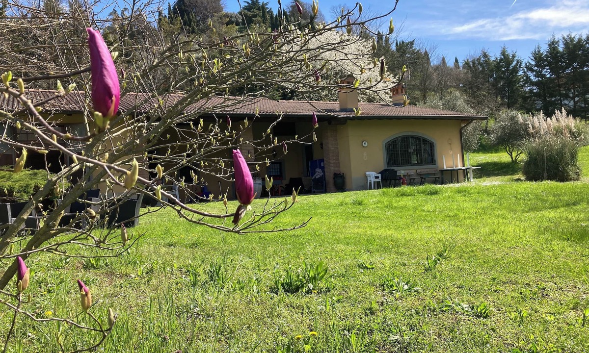 Cenate Sotto Villa | Charming 3-bedroom bed & breakfast in serene Cenate sotto with WiFi