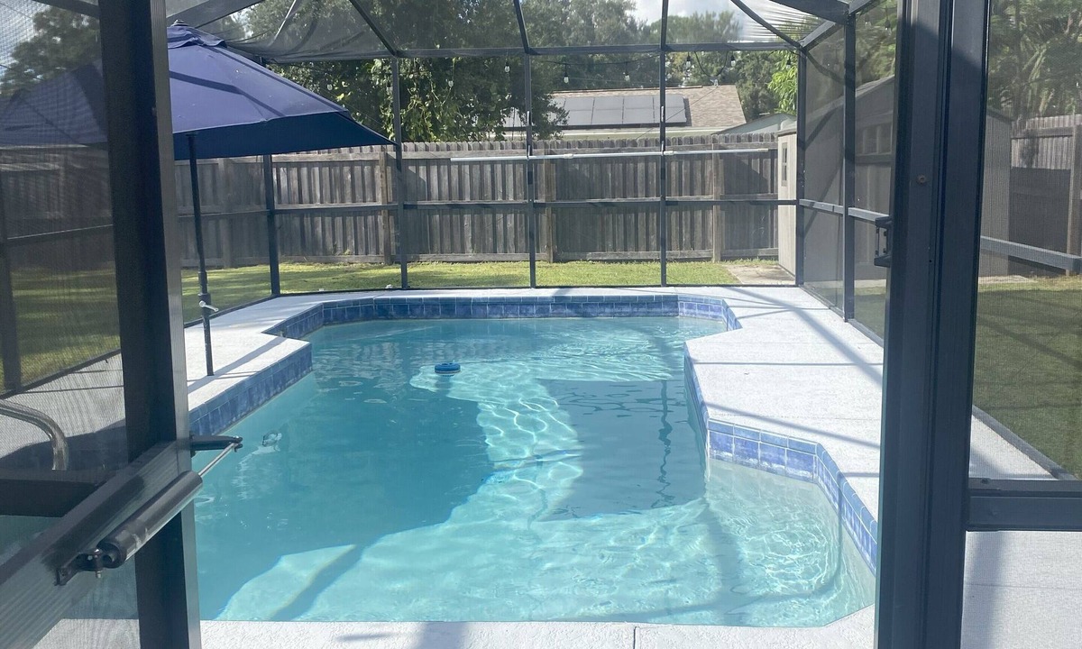 Pinellas Park House | Charming 3-bedroom house with Pool in Pinellas Park