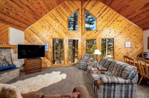 Angel Fire House | Charming 3-bedroom Angel Fire Cabin