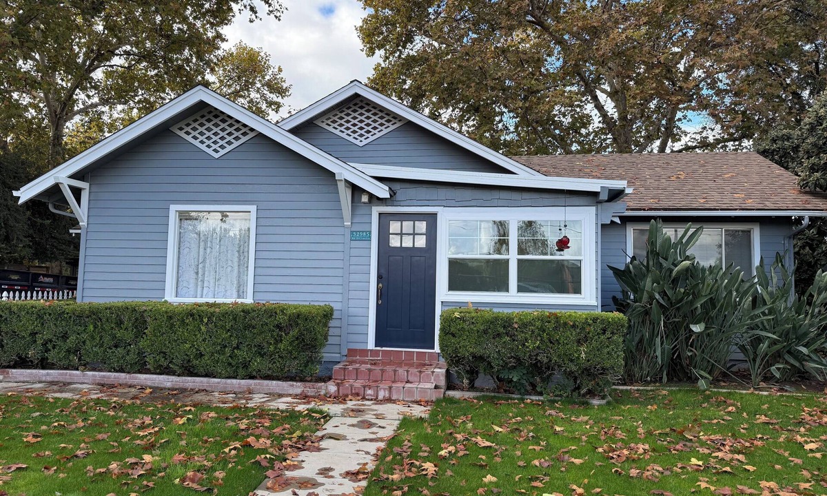 Ivanhoe Cottage | Charming 3-bedroom cottage with AC and WiFi close to Sequoia Entrance