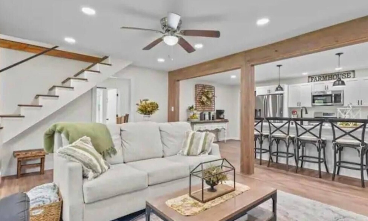 Core Creek House | Charming 3-bedroom farmhouse with WiFi, AC in serene Beaufort