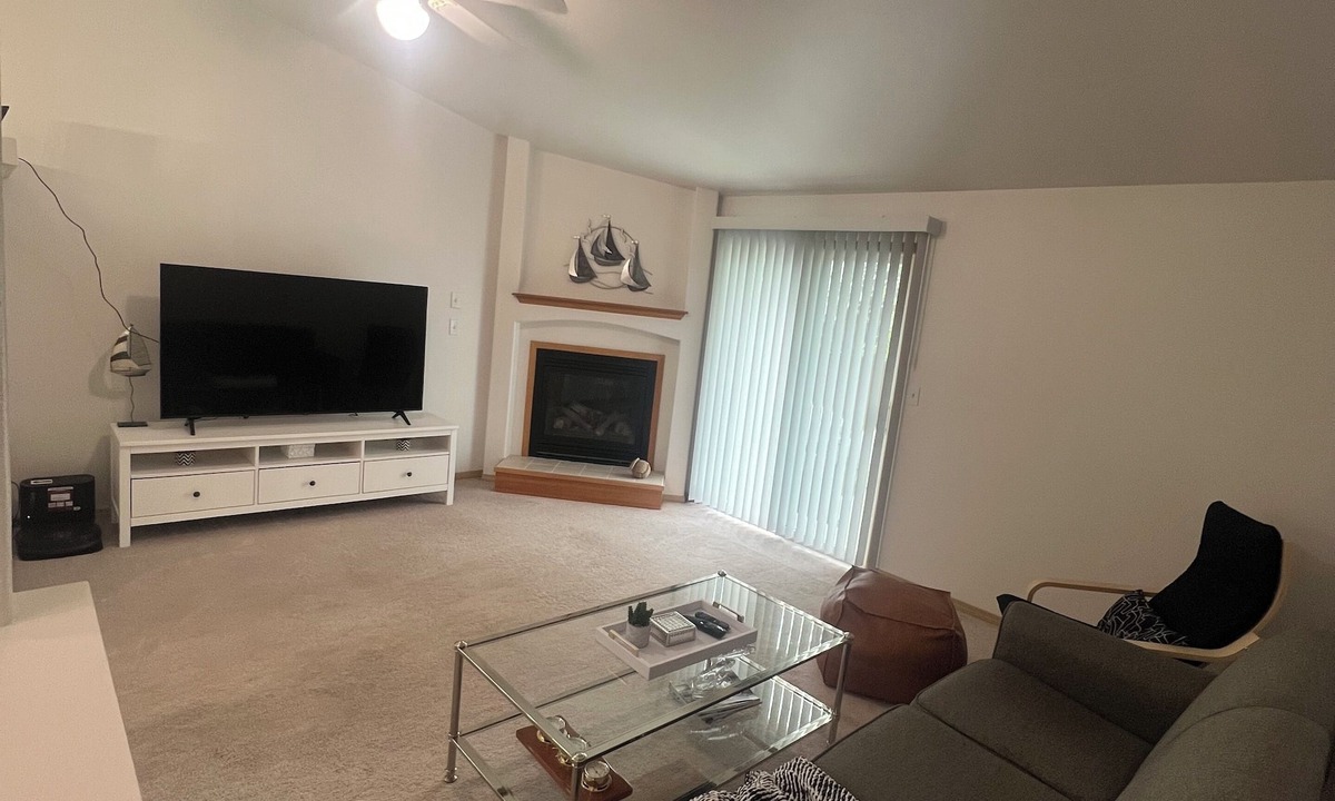 Arlington House | Charming 3-bedroom house in Arlington with AC, WiFi. Enjoy your stay
