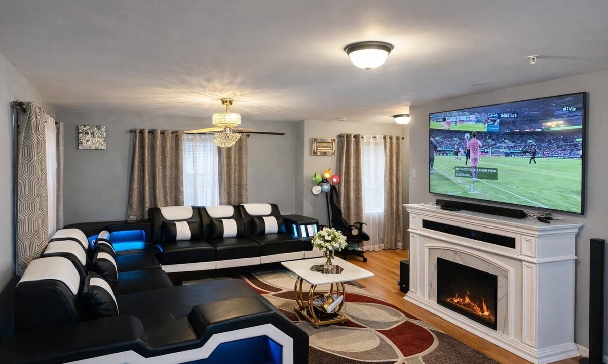 Worcester House | Charming 3-bedroom house with every amenities needed within Worcester location