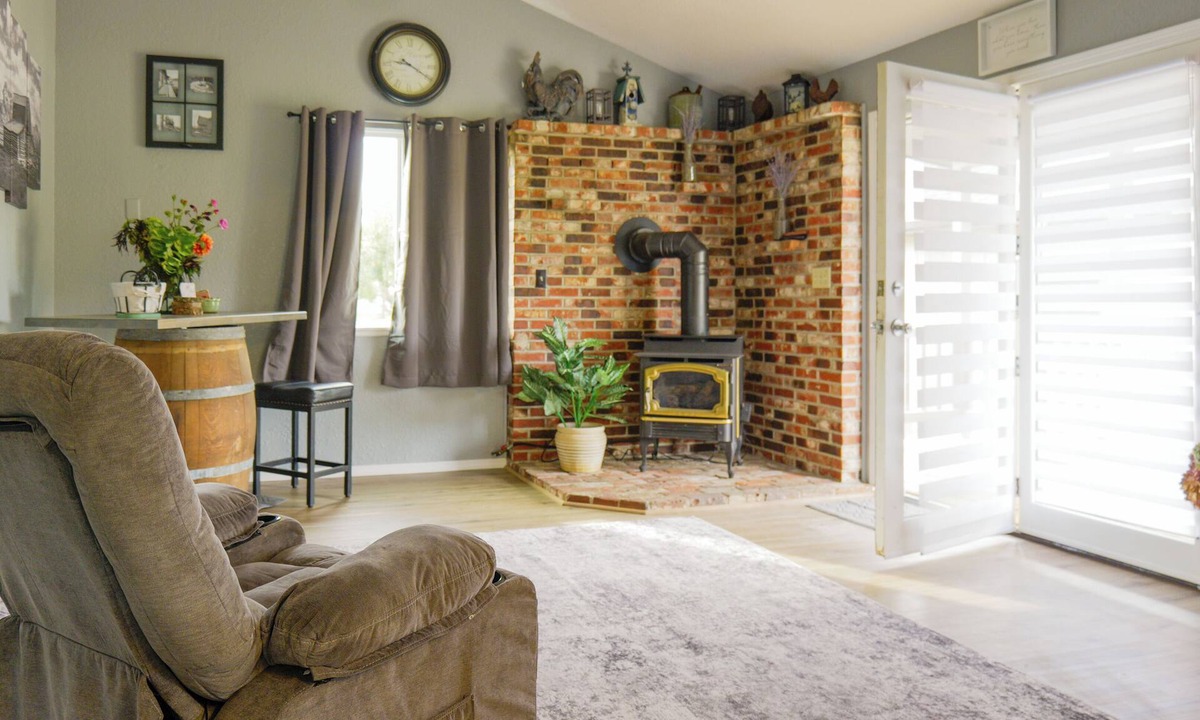 Chehalis House | Charming 3-bedroom house in peaceful Chehalis, less than 1 mile from I-5.