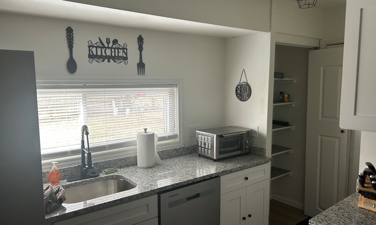Northeast Columbus House | Charming 3-bedroom house in fabulous Columbus