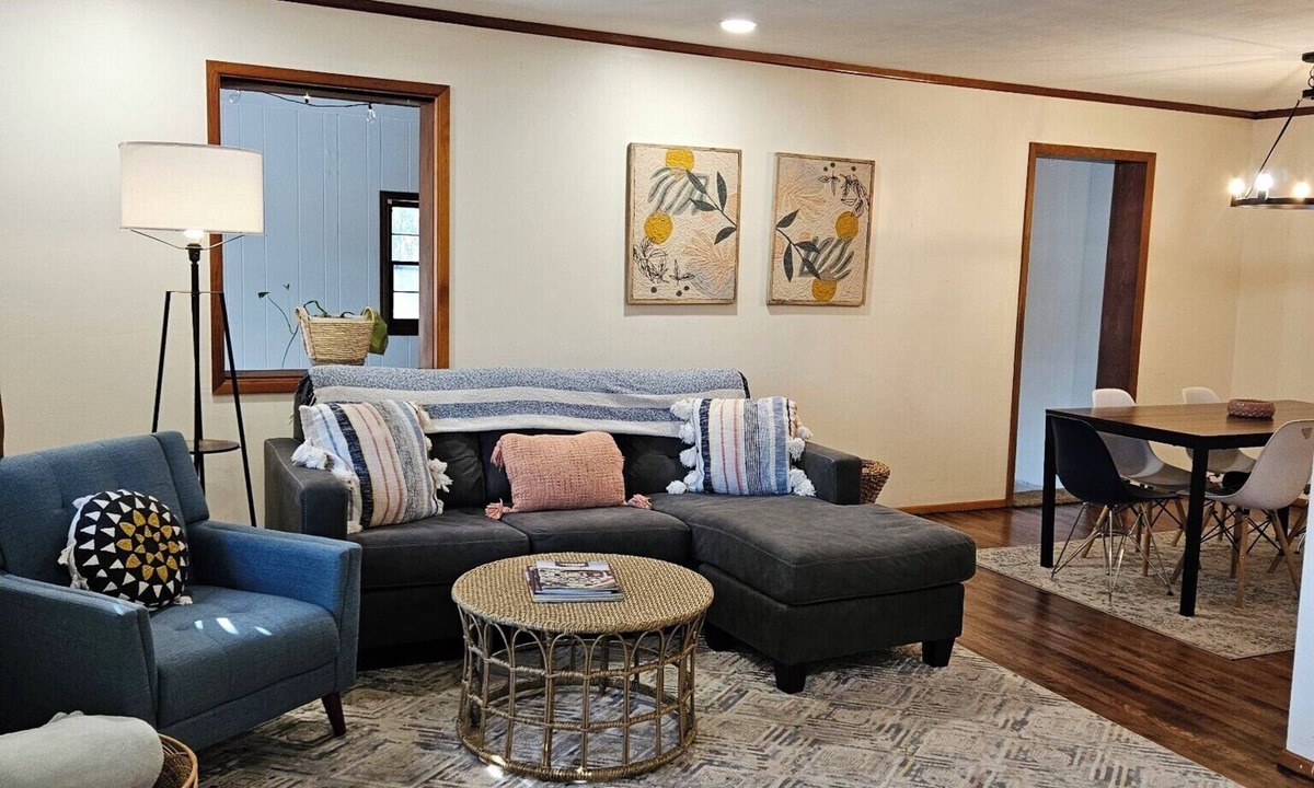 Jackson House | Charming 3-bedroom house with all the amenities located in the heart of Jackson