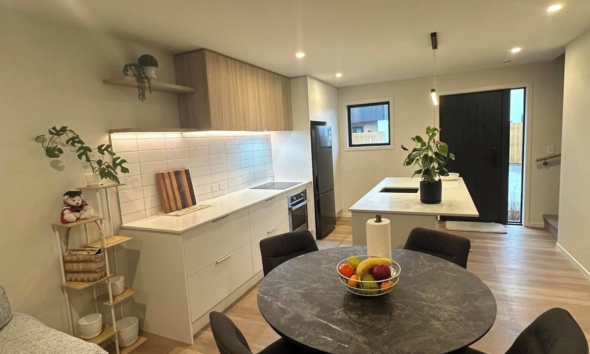 Trentham House | Charming 3 Bedroom Home in Upper Hutt, Perfect for Families and Groups