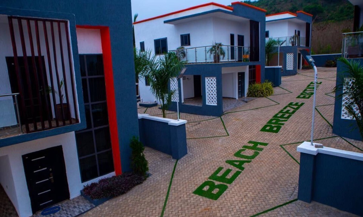 Kokrobite House | Charming 3-bedroom ocean view estate with WiFi, AC in adorable Kokrobite