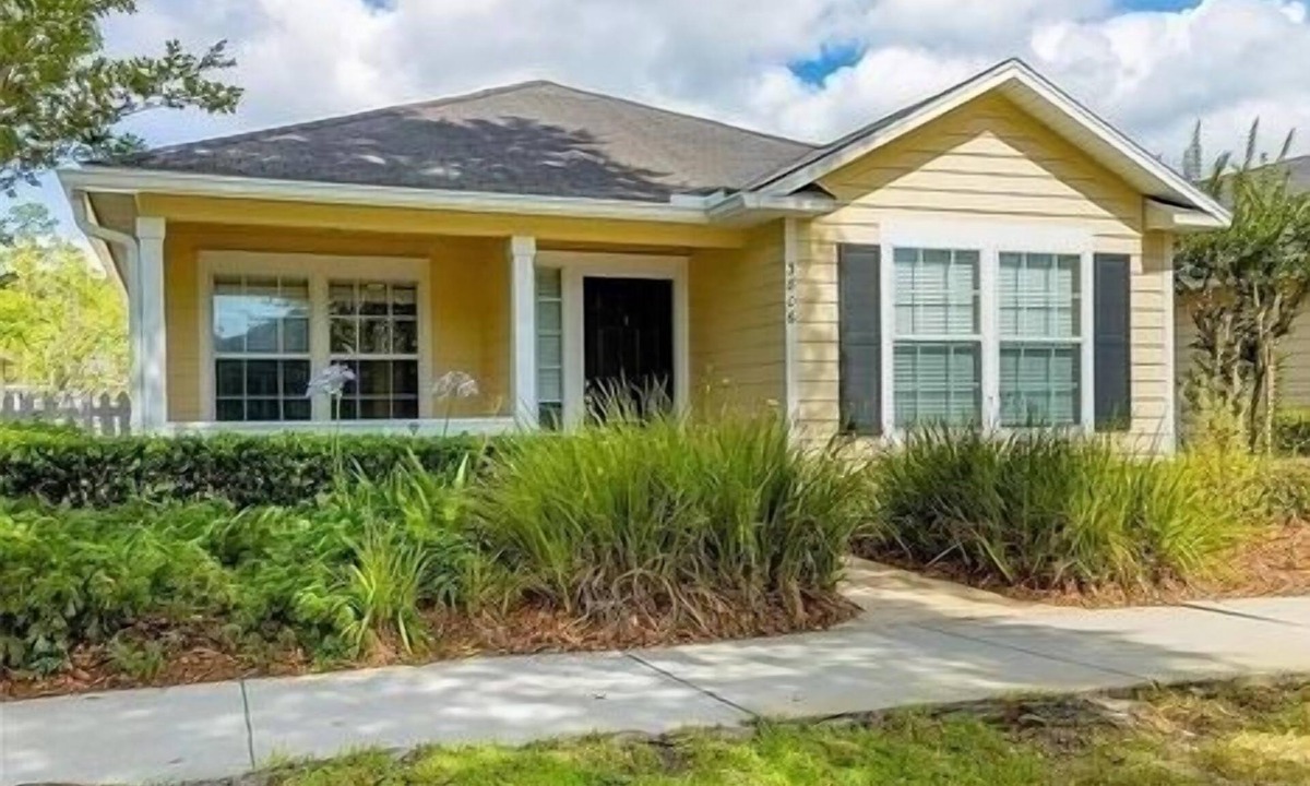 Gainesville House | Charming 3-bedroom house in lovely Gainesville close to UF