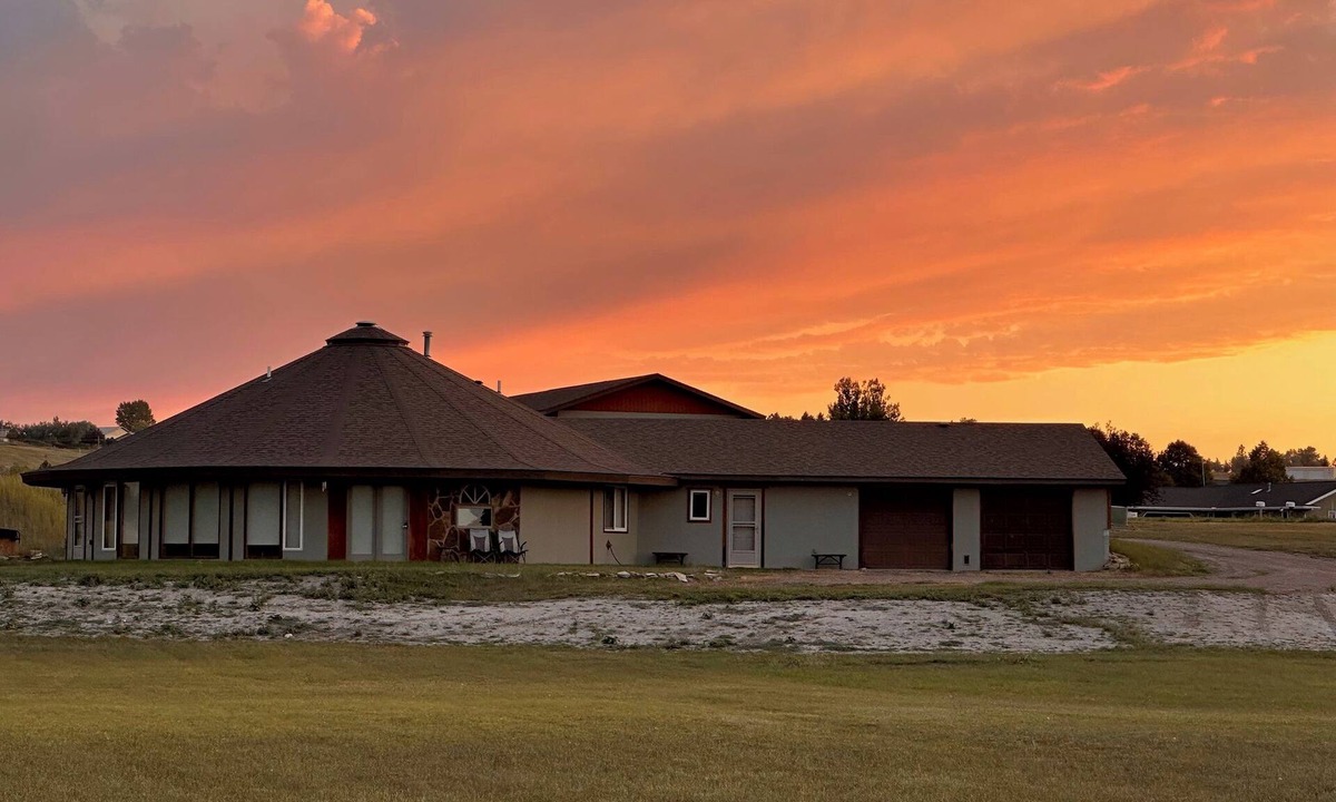 Great Falls House | Charming 3-bedroom Riverfront Home in Great Falls
