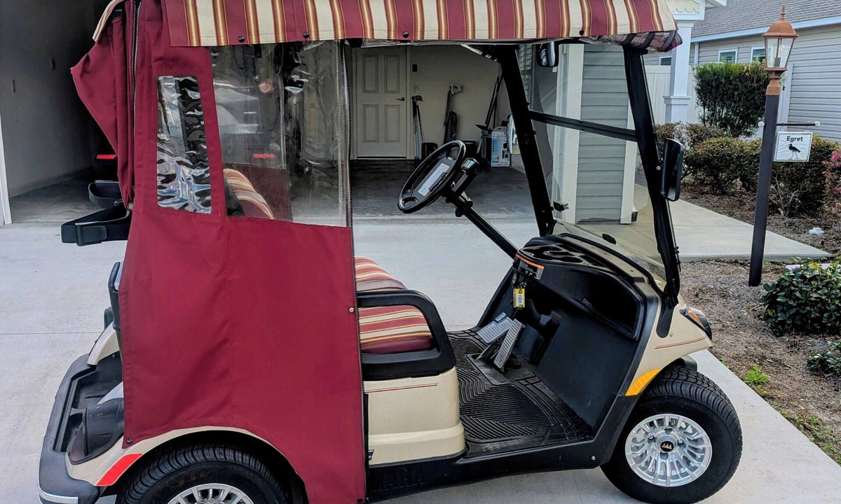 Wildwood Villa | Charming 3 BR 2 Bath Courtyard Villa in The Villages Florida Gas Golf Cart