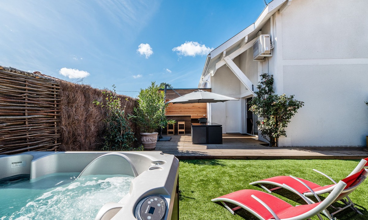 Biscarrosse House | Charming 3* house located 5 minutes walk from Lake LATECOERE with JACUZZI