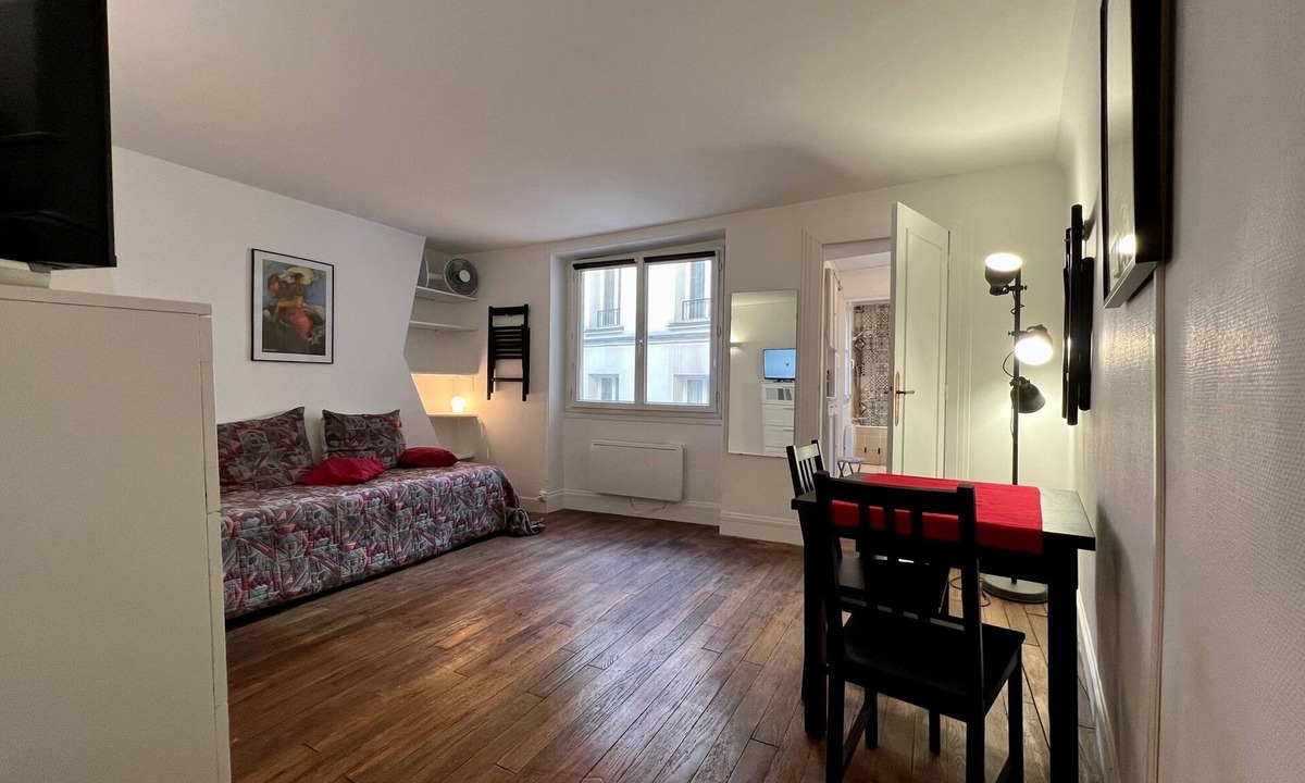 Paris City Center Apartment | Charming 30m² studio on rue saint Honoré