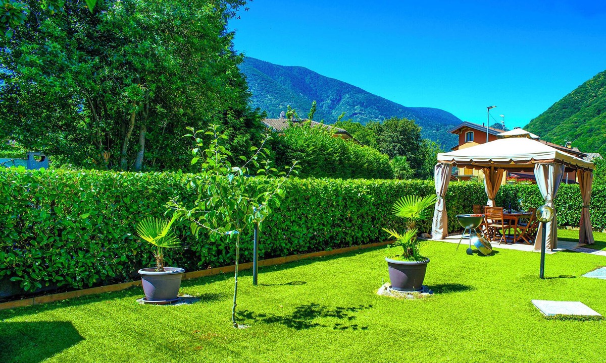Cannobio Apartment | Charming 3½-room apartment with large garden with gazebo and barbecue