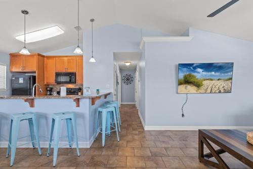 Inlet Beach Heights House | Charming 3BD/2BA HOME close to the BEACH! Sleeps 8!