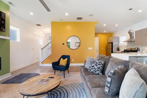 Sugar Creek House | Charming 3BR Charlotte Holiday Home with Patio