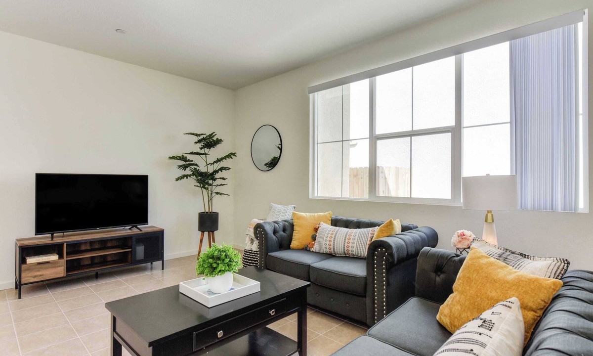 Folsom House | Charming 3BR Escape｜Sunlit Patio｜Pet-Friendly｜Flexible Leasing Available #41384