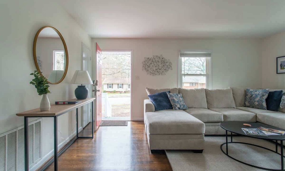 Southeast Raleigh House | Charming 3BR Home w/Fenced Yard Near DT Raleigh